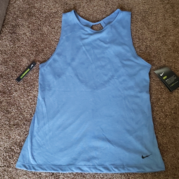Nike Tops - NWT Nike dry fit tank